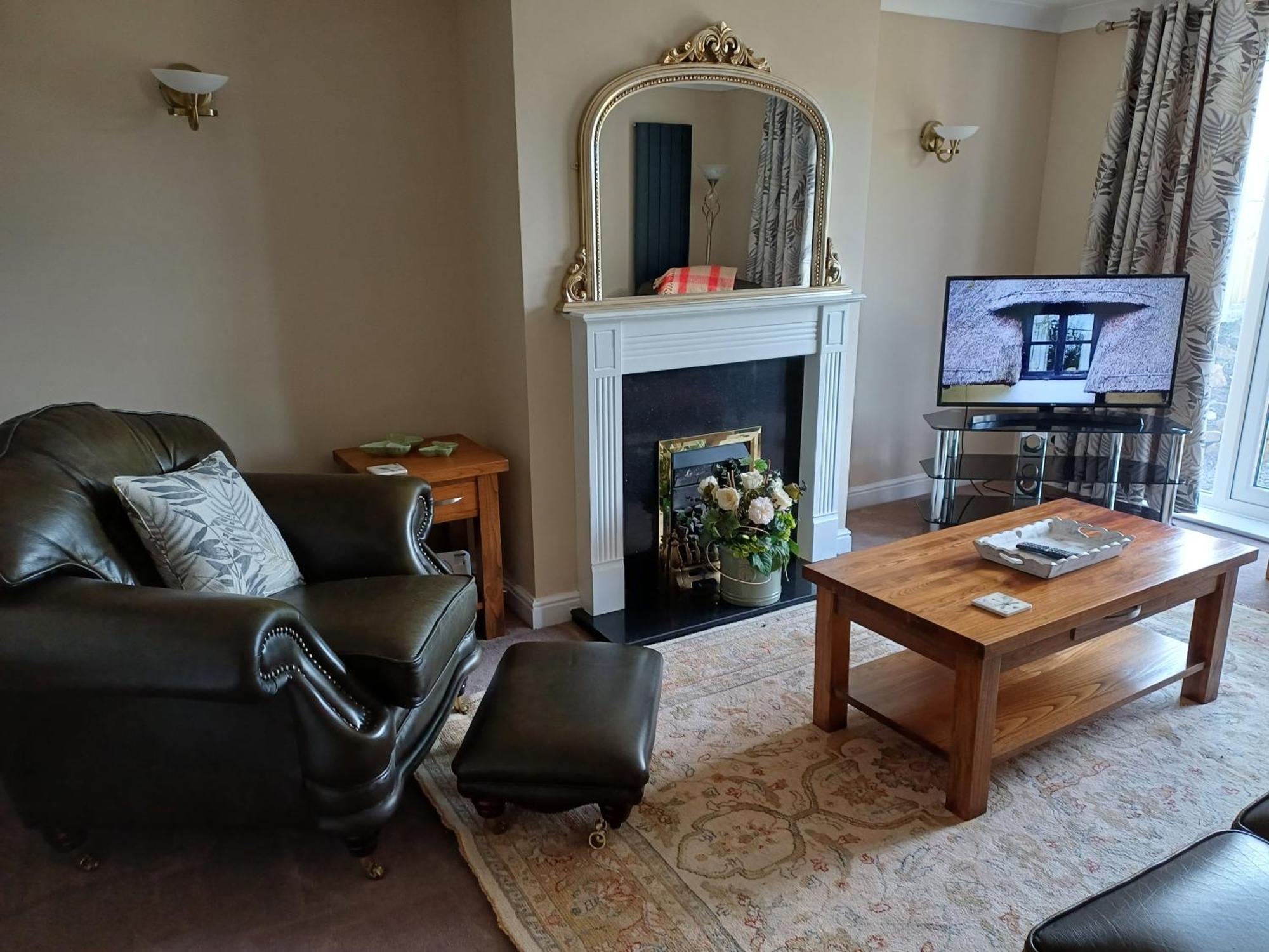 3-Bed Bungalow Near Conwy Valley Close To Castle Колуин Бей Екстериор снимка
