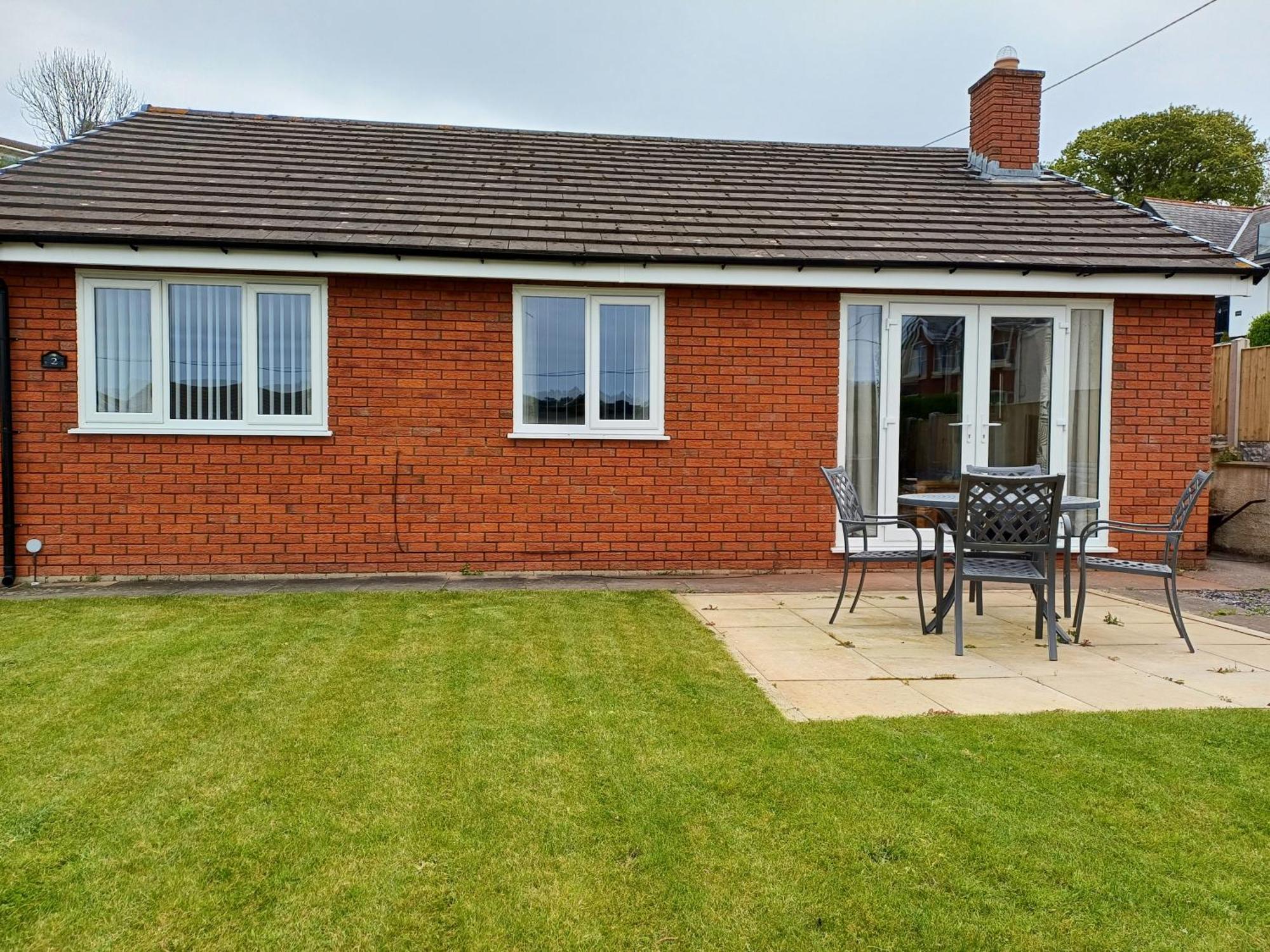 3-Bed Bungalow Near Conwy Valley Close To Castle Колуин Бей Екстериор снимка